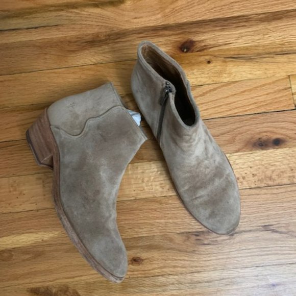 Frye Shoes - frye genuine leather boots size 8